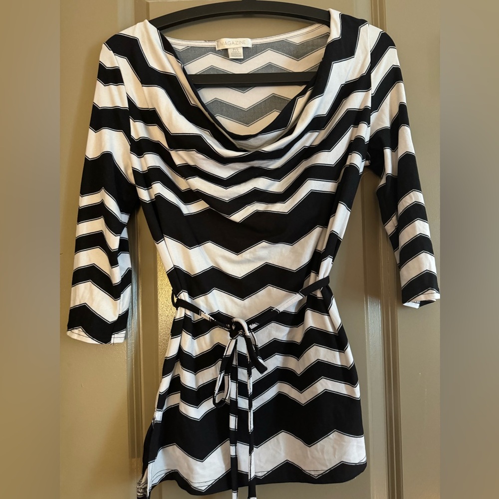Black and White Chevron Blouse S